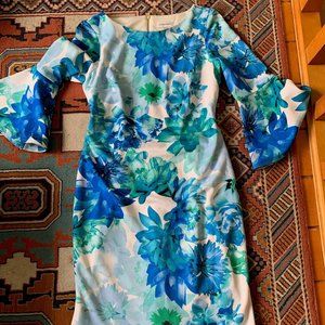 Calvin Klein. Dress, Size 8, Floral blue, under the knee.